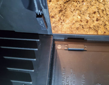 Magnetic door switch